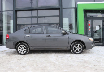 Подержанный автомобиль Lifan Solano 2015 года (6 фото)