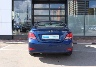 Подержанный автомобиль Hyundai Solaris Sedan 2015 года (4 фото)