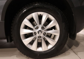 Подержанный автомобиль Skoda Karoq 2021 года (9 фото)