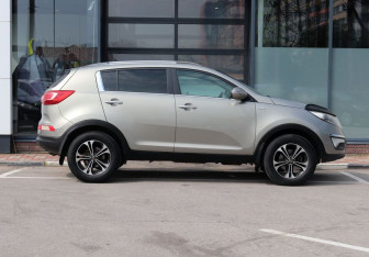 Подержанный автомобиль Kia Sportage 2011 года (3 фото)