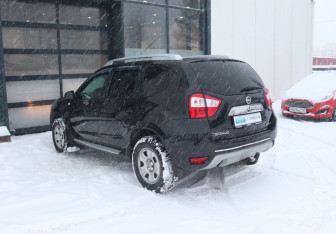 Подержанный автомобиль Nissan Terrano 2015 года (3 фото)