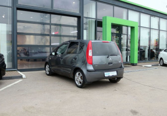 Подержанный автомобиль Mitsubishi Colt Hatchback 2008 года (3 фото)