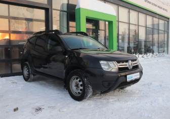 Подержанный автомобиль Renault Duster 2016 года (7 фото)