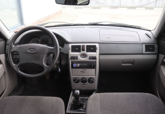 Подержанный автомобиль LADA (ВАЗ) Priora Wagon 2010 года (14 фото)
