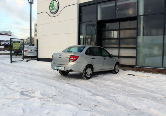 Подержанный автомобиль LADA (ВАЗ) Granta Liftback 2017 года (5 фото)