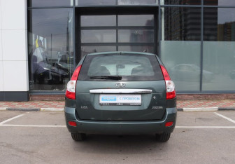 Подержанный автомобиль LADA (ВАЗ) Priora Wagon 2010 года (4 фото)