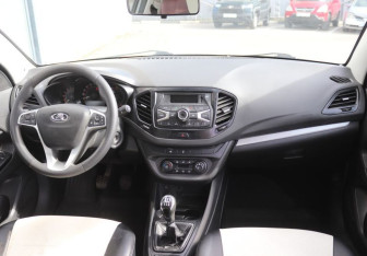 Подержанный автомобиль LADA (ВАЗ) Vesta Wagon 2018 года (11 фото)