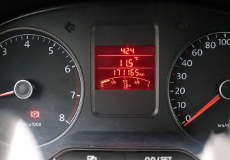 Подержанный автомобиль Volkswagen Polo Sedan 2014 года (17 фото)