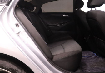 Подержанный автомобиль Hyundai Sonata 2011 года (12 фото)