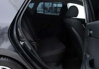 Подержанный автомобиль Hyundai i30 Hatchback 2009 года (11 фото)