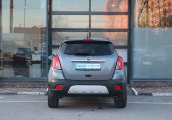 Подержанный автомобиль Opel Mokka 2014 года (4 фото)