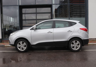 Подержанный автомобиль Hyundai ix35 2012 года (2 фото)
