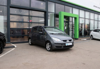 Подержанный автомобиль Mitsubishi Colt Hatchback 2008 года (7 фото)