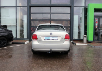 Подержанный автомобиль Volkswagen Polo Sedan 2014 года (4 фото)