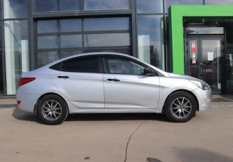 Подержанный автомобиль Hyundai Solaris Sedan 2014 года (6 фото)