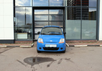 Подержанный автомобиль Chevrolet Spark 2006 года (8 фото)
