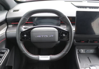 Подержанный автомобиль Jetour Dashing 2023 года (15 фото)