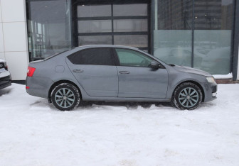 Подержанный автомобиль Skoda Octavia Liftback 2014 года (6 фото)