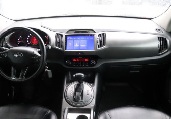 Подержанный автомобиль Kia Sportage 2012 года (14 фото)