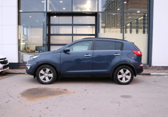 Подержанный автомобиль Kia Sportage 2011 года (2 фото)