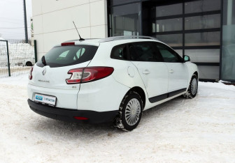 Подержанный автомобиль Renault Megane Wagon 2012 года (5 фото)