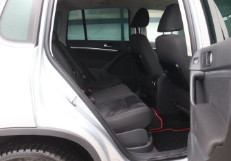 Подержанный автомобиль Volkswagen Tiguan 2013 года (11 фото)
