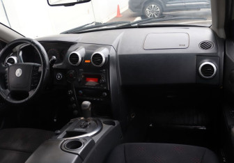 Подержанный автомобиль SsangYong Actyon Sports 2008 года (11 фото)