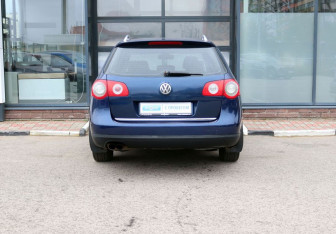 Подержанный автомобиль Volkswagen Passat Wagon 2006 года (4 фото)
