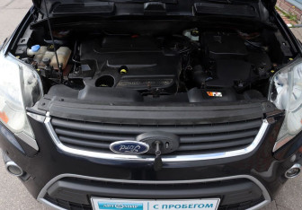 Подержанный автомобиль Ford Kuga 2012 года (16 фото)