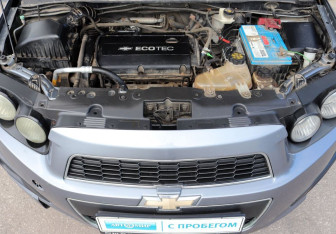 Подержанный автомобиль Chevrolet Aveo Sedan 2013 года (7 фото)