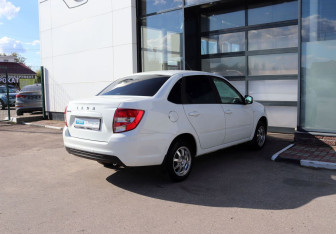 Подержанный автомобиль LADA (ВАЗ) Granta Sedan 2020 года (5 фото)