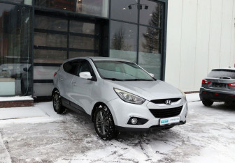 Подержанный автомобиль Hyundai ix35 2014 года (7 фото)