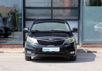 Подержанный автомобиль Kia Rio Hatchback 2016 года (2 фото)