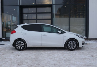 Подержанный автомобиль Kia Ceed Hatchback 2018 года (6 фото)