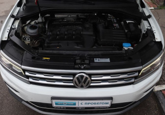 Подержанный автомобиль Volkswagen Tiguan 2017 года (9 фото)
