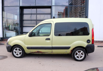 Подержанный автомобиль Renault Kangoo 2006 года (7 фото)