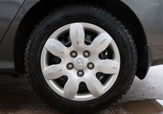 Подержанный автомобиль Hyundai Elantra Sedan 2008 года (11 фото)