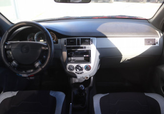 Подержанный автомобиль Chevrolet Lacetti Sedan 2008 года (10 фото)