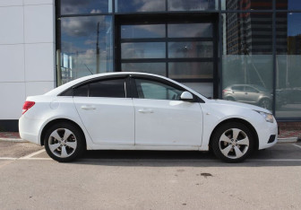 Подержанный автомобиль Chevrolet Cruze Sedan 2012 года (6 фото)