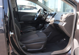 Подержанный автомобиль Chevrolet Aveo Sedan 2012 года (12 фото)