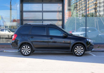 Подержанный автомобиль LADA (ВАЗ) Granta Wagon 2023 года (8 фото)
