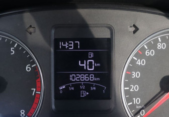 Подержанный автомобиль Volkswagen Polo Sedan 2016 года (15 фото)