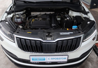 Подержанный автомобиль Skoda Karoq 2020 года (10 фото)