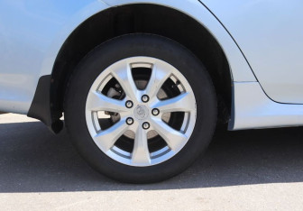Подержанный автомобиль Toyota Corolla Sedan 2007 года (11 фото)