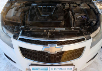 Подержанный автомобиль Chevrolet Cruze Sedan 2010 года (10 фото)