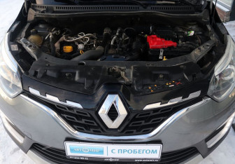 Подержанный автомобиль Renault Kaptur 2021 года (10 фото)