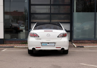 Подержанный автомобиль Mazda 6 Sedan 2010 года (6 фото)
