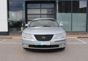 Подержанный автомобиль Hyundai Sonata 2008 года (8 фото)