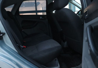 Подержанный автомобиль Ford Focus Hatchback 2009 года (11 фото)