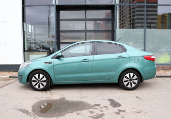 Подержанный автомобиль Kia Rio Sedan 2011 года (2 фото)
